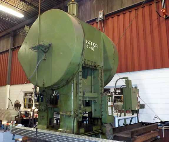 300 Ton, Minster #40-10, straight side double crank press, 10.5" stroke, 6" adj., 61" x 42" bed, 13 SPM - Image 5