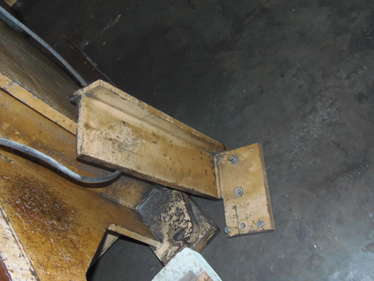 1/4" x 14' Standard #AS250-14, hydraulic shear, 15 holddowns, front operated power back gauge, flush floor - Image 7
