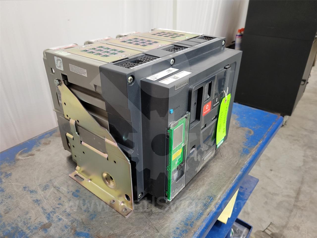 1600 Amps Square D Masterpact Mtz2 16h3 Eo/do Unused Surplus (mtz216h3) 120 Volts AC Control, 24 Volts AC - Image 9