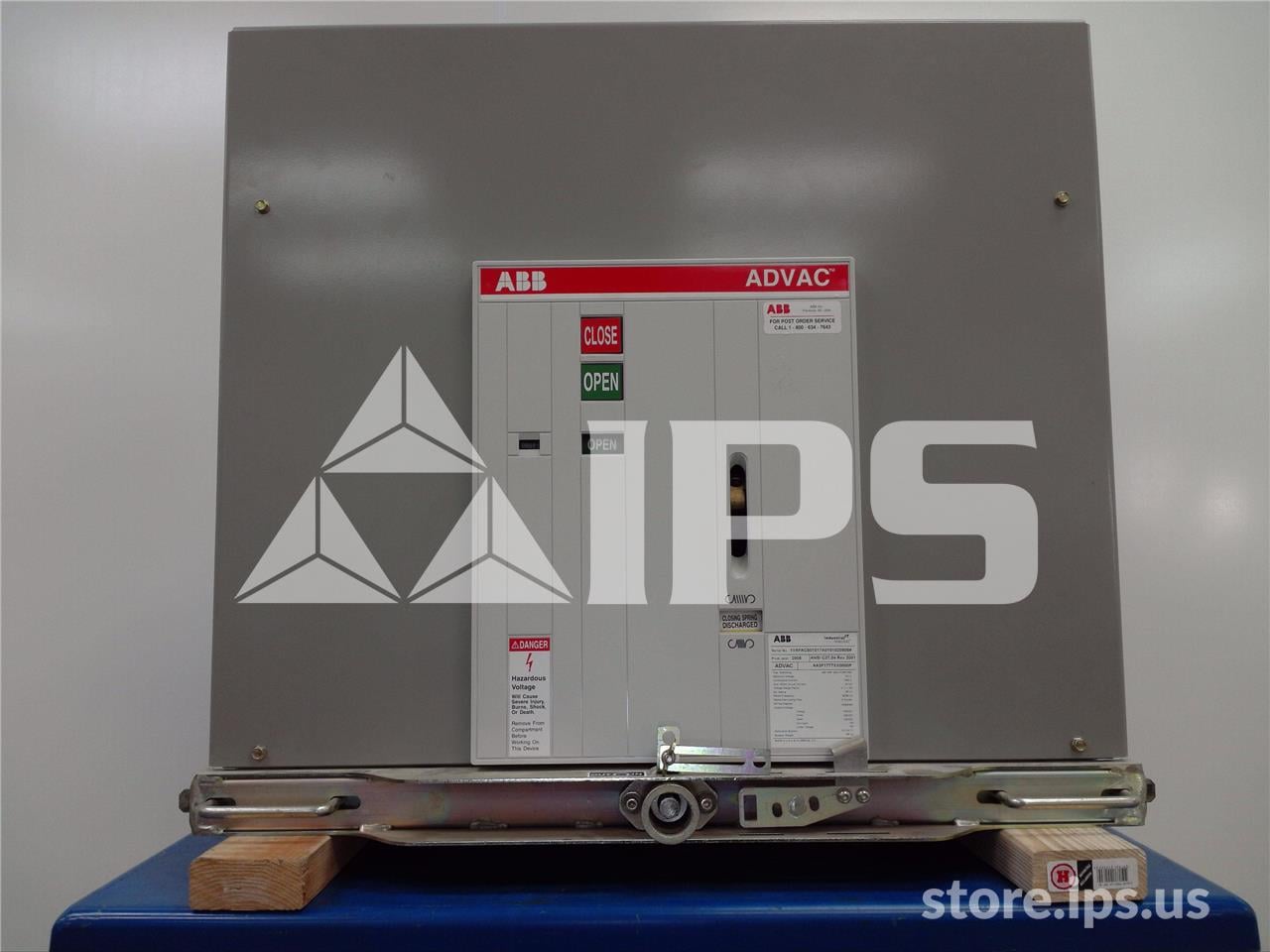 1200 Amps ABB Advac Aa3f1777xx0000p Model 3 (advac Model 3) 125 Volts DC Control, 20k Amps Sc - Image 1
