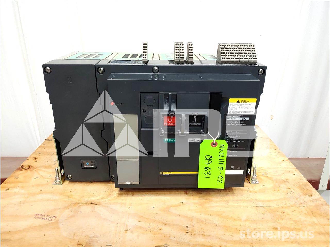 1200 Amps Square D Masterpact Nw12 Hf Eo/bi Bl3ccvssx9cfbfxxca Unused Surplus 120 Volts AC Control, 24 Volts - Image 1