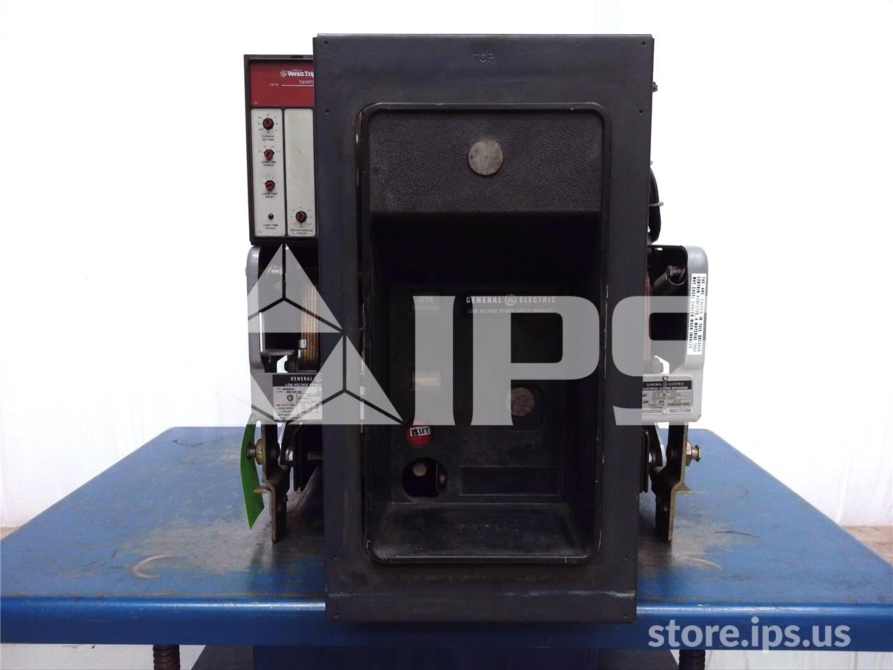 800 Amps GE Akr-6d-30 Eo/do (akr-_d-30) 120 Volts AC Control, 24 Volts DC Trip, Mvt Li, 600 Amps Ct, Bell - Image 1