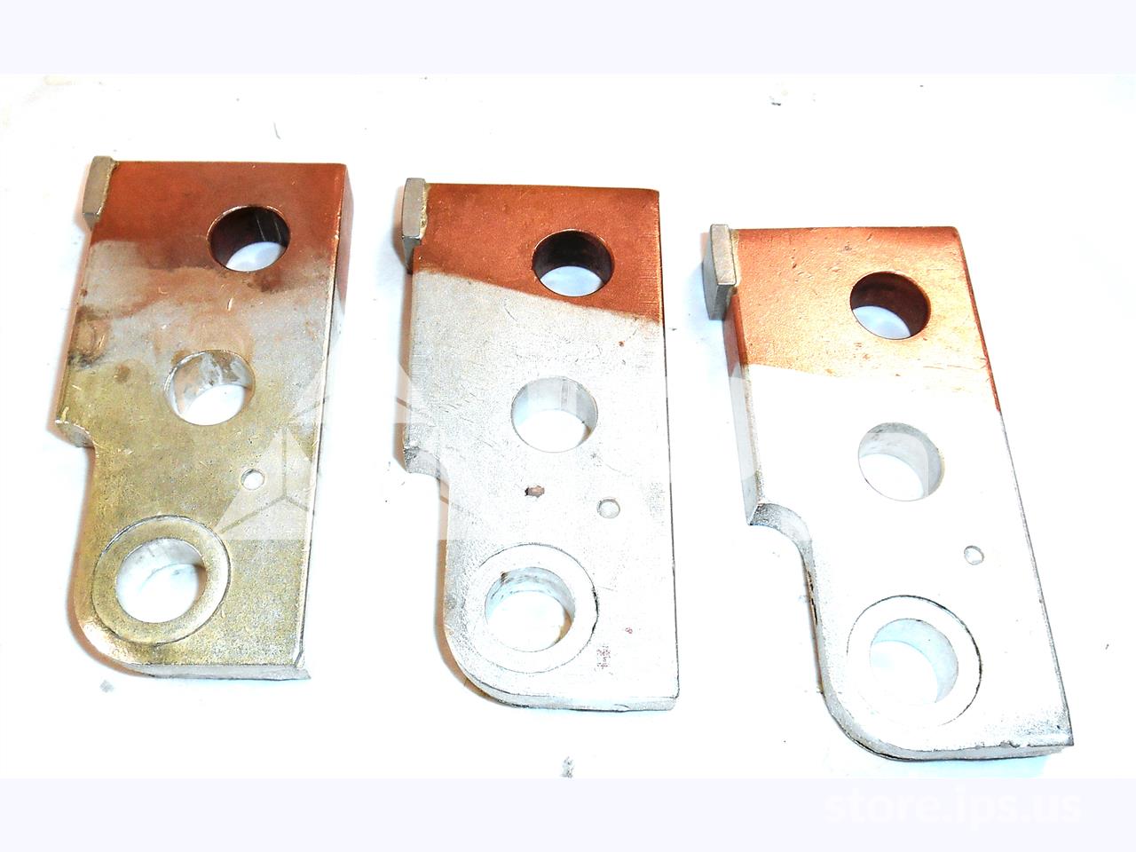 GE Right Hand Intermediate Moving Contact For Akr-75 / Akr-100 / Wp-32 / Wp-40 - Image 1