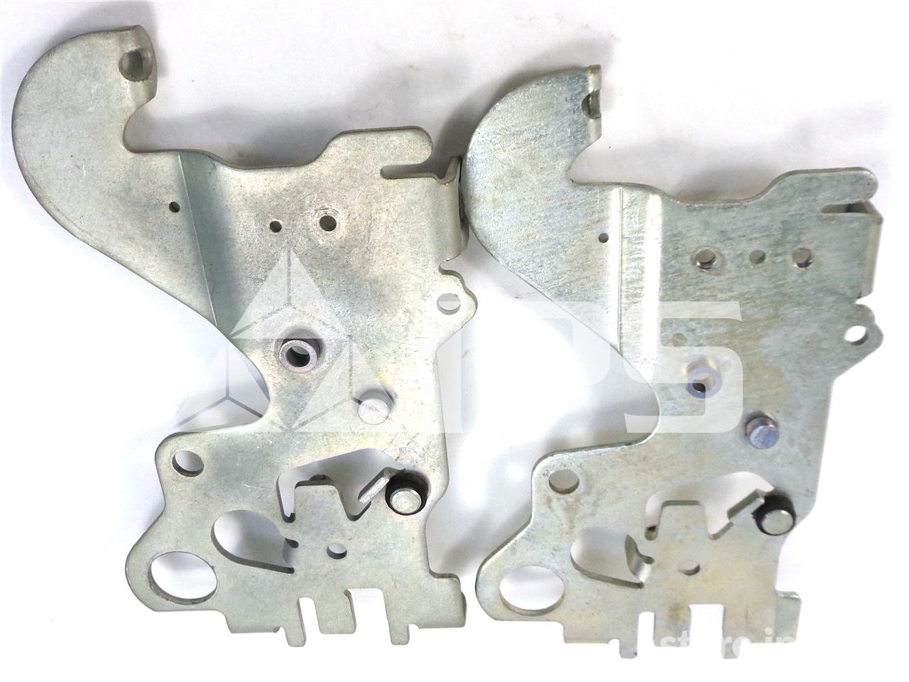 GE Electrical/manual Operating Mechanism Right Side Plate For Ak-a-15/25, Akr-30s - Image 2