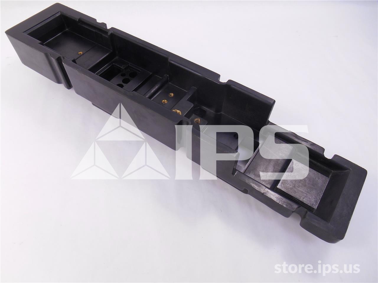 GE Pole Base Molding Insulator For Ak-1-25 - Image 3