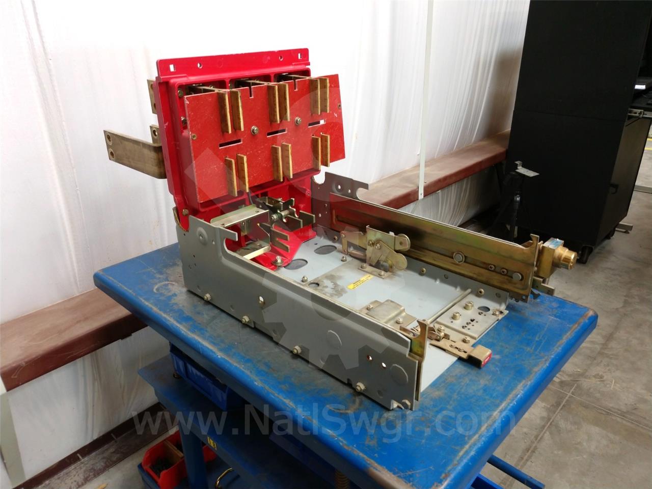 2000 Amps Bbc Lk Drawout Substructure For Lk-20, Manually Or Electrically Operated Breaker - Image 9