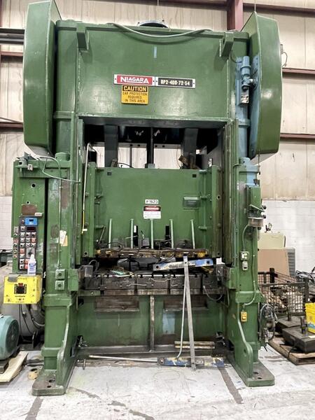 400 Ton, Niagara #BP2-400-72-42, straight side double crank press, 5" stroke, 29" Shut Height, air clutch & - Image 1