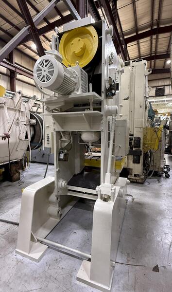 110 Ton, Komatsu #110-OBS, gap frame press, 5.9" stroke,air clutch & brake, 32-65 SPM, 1981 - Image 6