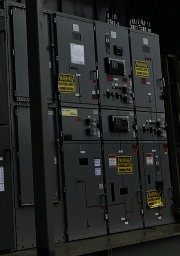 Eaton Arc resistant switchgear, 5 KV, 1200 Amps [ 4 Sections ] c/w transition cell to AB ARC RESISTANT MCC - Image 3