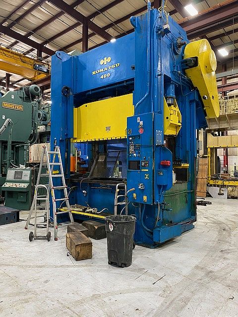 300 Ton, Komatsu #E2P-300W, 7.8" stroke, 30.3" Shut Height, 8.66" adj., 30-60 SPM, 98.43" x 51.18" bed, air - Image 1