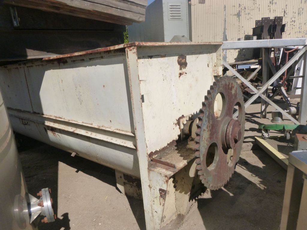140 cu.ft. Carbon steel double ribbon mixer, 25 HP main motor thru gear reducer - Image 3