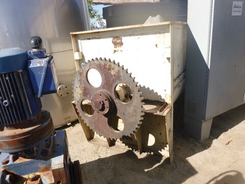 140 cu.ft. Carbon steel double ribbon mixer, 25 HP main motor thru gear reducer - Image 4