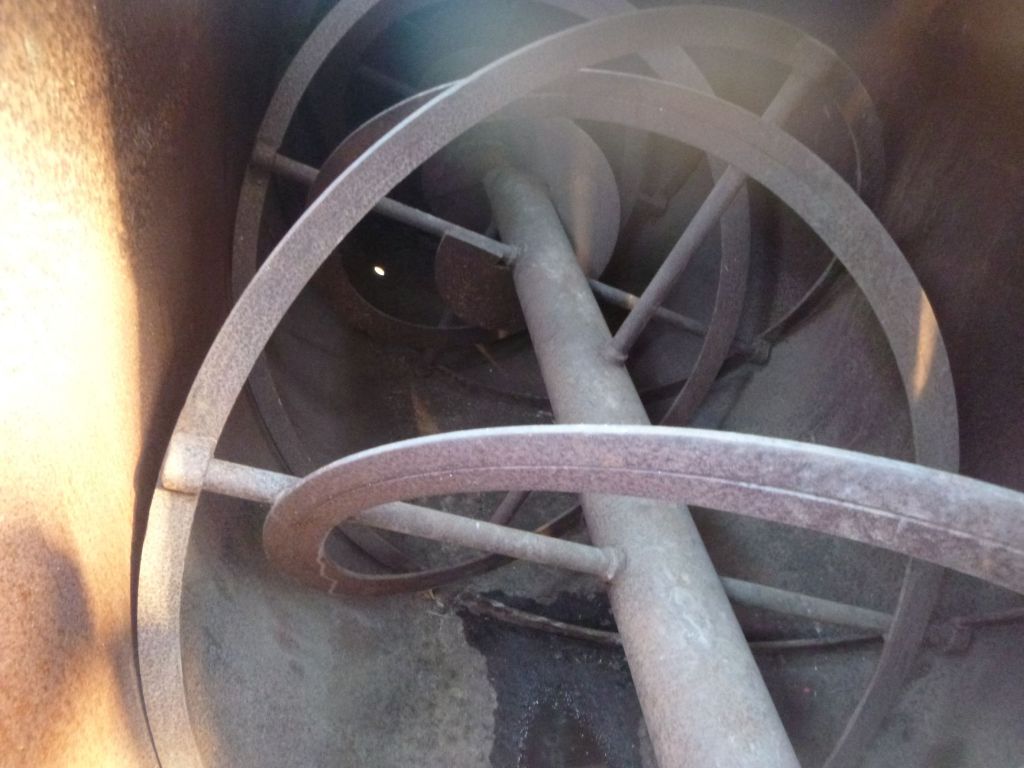 140 cu.ft. Carbon steel double ribbon mixer, 25 HP main motor thru gear reducer - Image 6