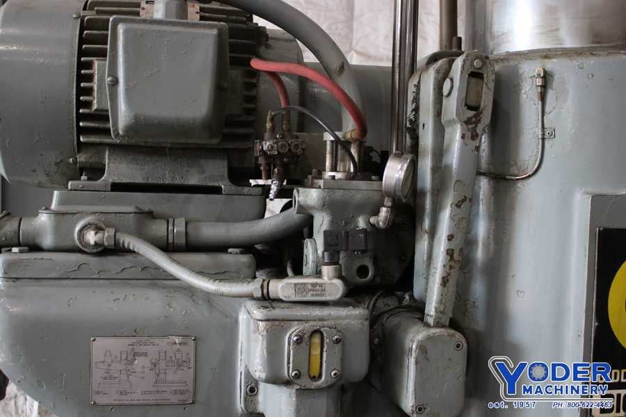 6' -15" Giddings & Lewis radial drill, 83" x39" base, power clamp & head traverse, #74162 - Image 8