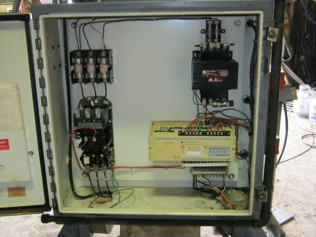 15 Ton, Continental, hydraulic press, 18" x 40" bed, 5" stroke, 15 HP hydraulic system, 220/440 V. - Image 5