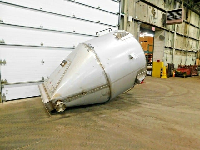 Tricor Metal, Stainless Steel hopper / screw conveyor, 79" dia., 54" straight wall, 48" x 11" bottom opening - Image 3
