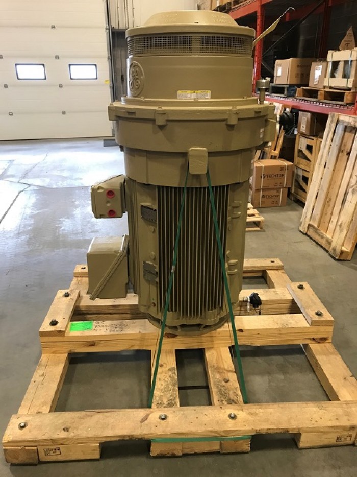 200 HP 1800 RPM General Electric, Frame L447TP20, TEFC, VHS, vertical hollow shaft, new, 575 Volts - Image 3