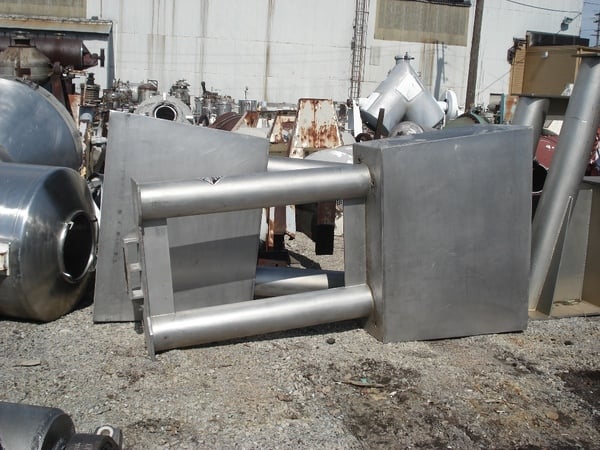 50 cu.ft. Patterson, 304 Stainless Steel twin shell blender, 5 HP, standard feed ports w/covers - Image 5