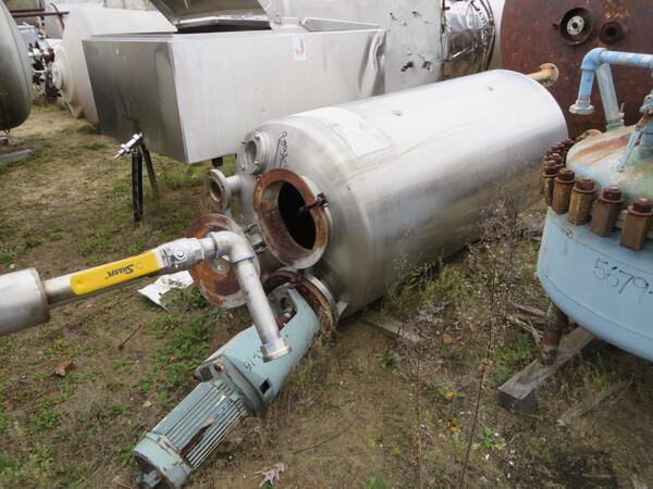 180 gallon Stainless Steel vertical tank, 30" dia. x 5' straight side, dished heads - Image 2