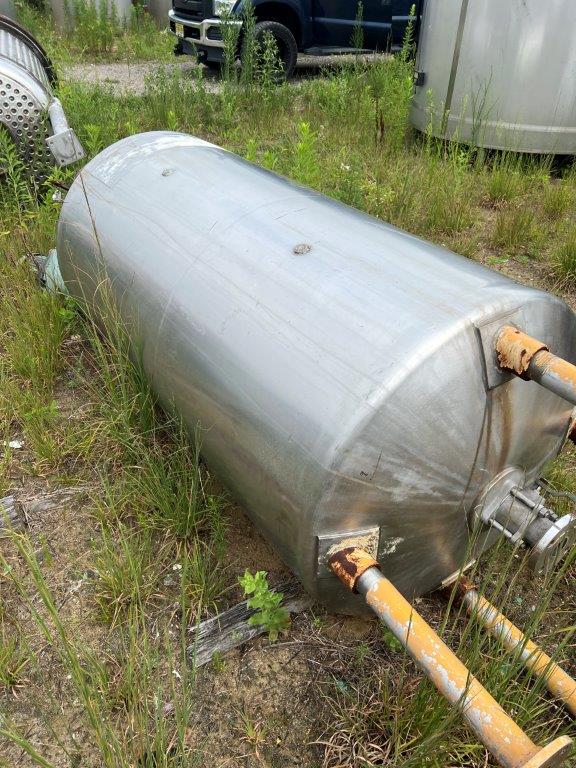 180 gallon Stainless Steel vertical tank, 30" dia. x 5' straight side, dished heads - Image 3