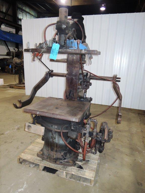 Osborn #3161-12 Rotolift molding machine, s/n 14887-G, without matchplate handler - Image 1