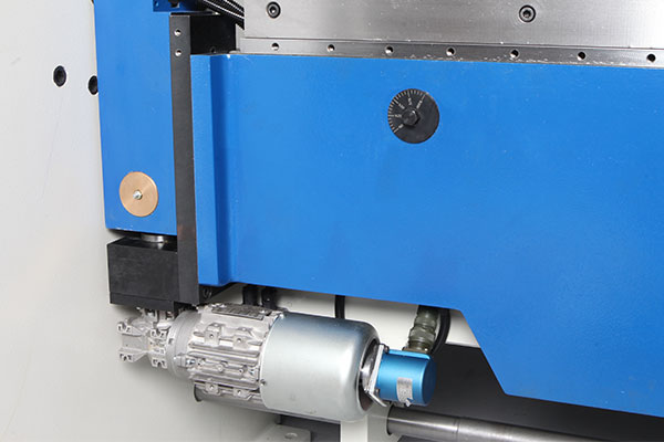 156" Erbend #MFA4225, CNC folder, 13 gauge, 1500mm back gauge, 3D touchscreen Control, servo motors - Image 3