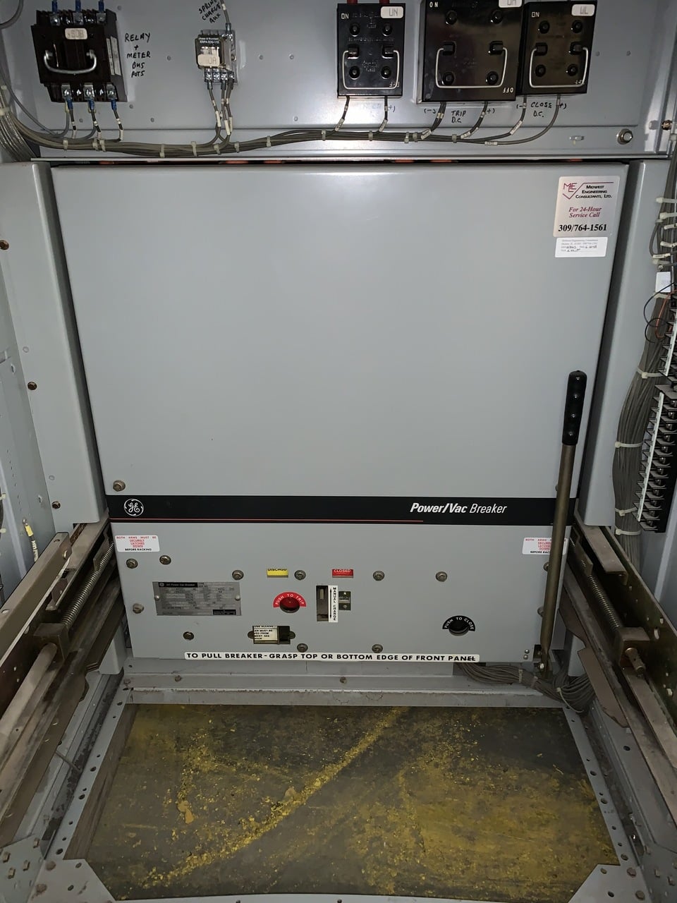 General Electric PowerVac #VB1-13.8-750-3, 15 KV, 1200 amp main with distribution switchgear lineup - Image 2