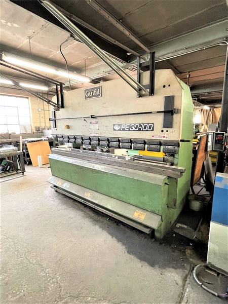 110 Ton, Guifil #PE30-100, hydraulic CNC press brake, 10' overall, 100" between housing, up-acting, Autogauge - Image 5