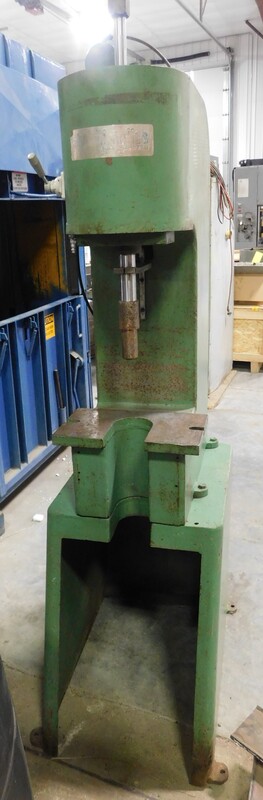 5.5 Ton, Air-Draulics #C-300, C-frame press, 6" stroke, 6-1/4" throat, 1-1/2" ram diameter, 8" x 14" planten - Image 1