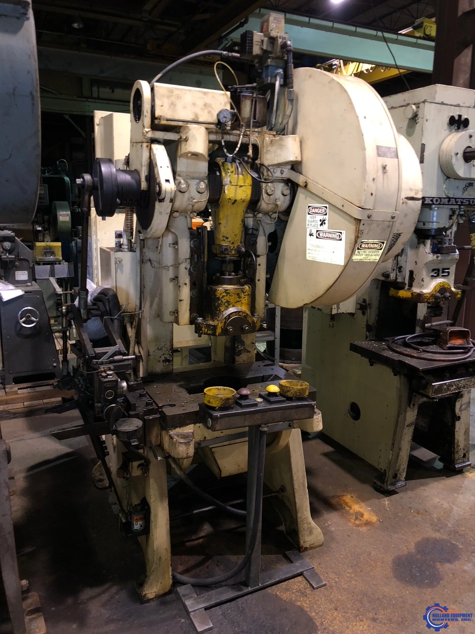 40 Ton, Brown & Boggs #40, 2.5" stroke, 8" Shut Height, 2.5' adj., 109 SPM, 28" x18" bed, S/N #81230 - Image 1