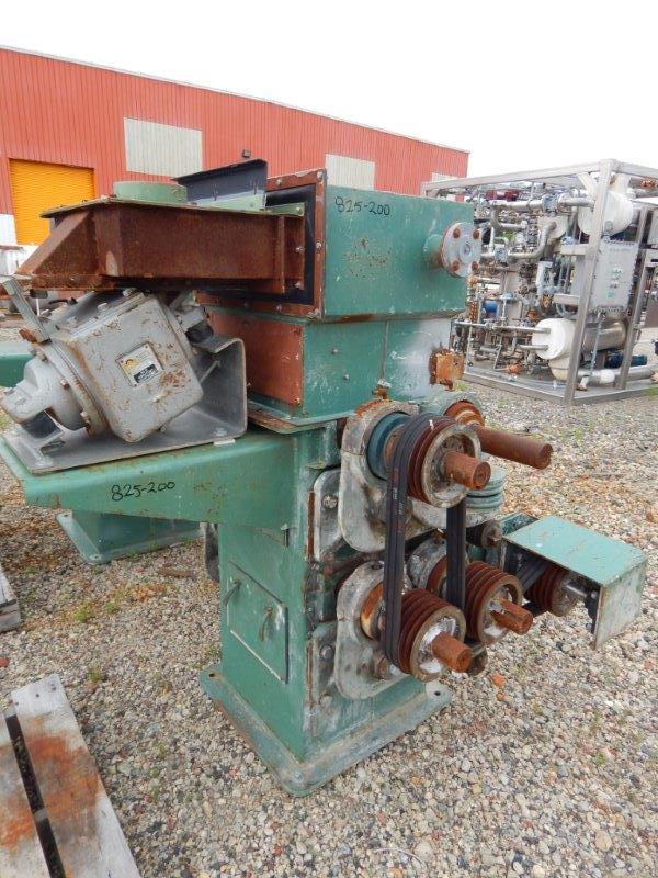 Koppers #9x18, mill, 2 sets of rolls, 10 HP, includes vibratory feeder - Image 10