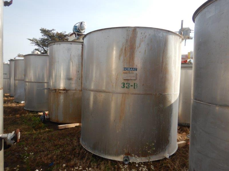 2500 gallon Stainless Steel vertical tank, 90" x 93", open top w/hinged cover, flat bottom - Image 3