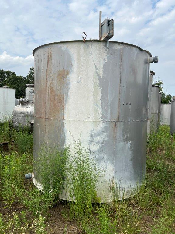 2500 gallon Stainless Steel vertical tank, 90" x 93", open top w/hinged cover, flat bottom - Image 4