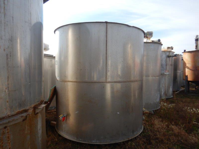 2500 gallon Stainless Steel vertical tank, 90" x 93", open top w/hinged cover, flat bottom - Image 7