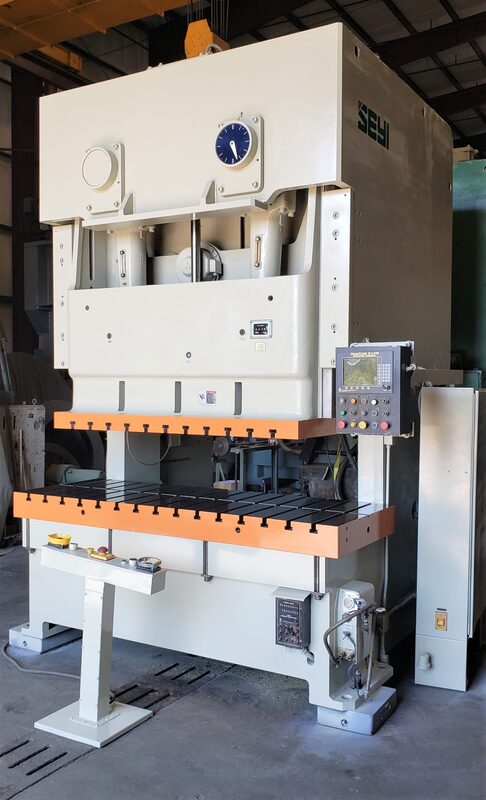 220 Ton, Seyi #SN2-220, 9.1" stroke, 19.7" Shut Height, 4.3" adj, 95.3" x 33.1" bed, 25-45 SPM, air clutch & - Image 3