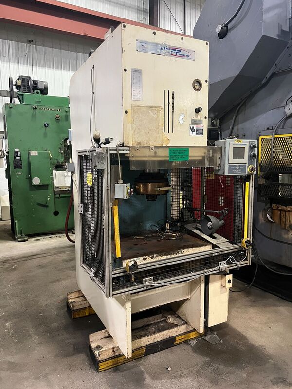 75 Ton, Neff #DF75-15M, hydraulic press, 10" stroke, 24" daylight, 10" throat, 31" x23" bed, 15 HP, 1997 - Image 2