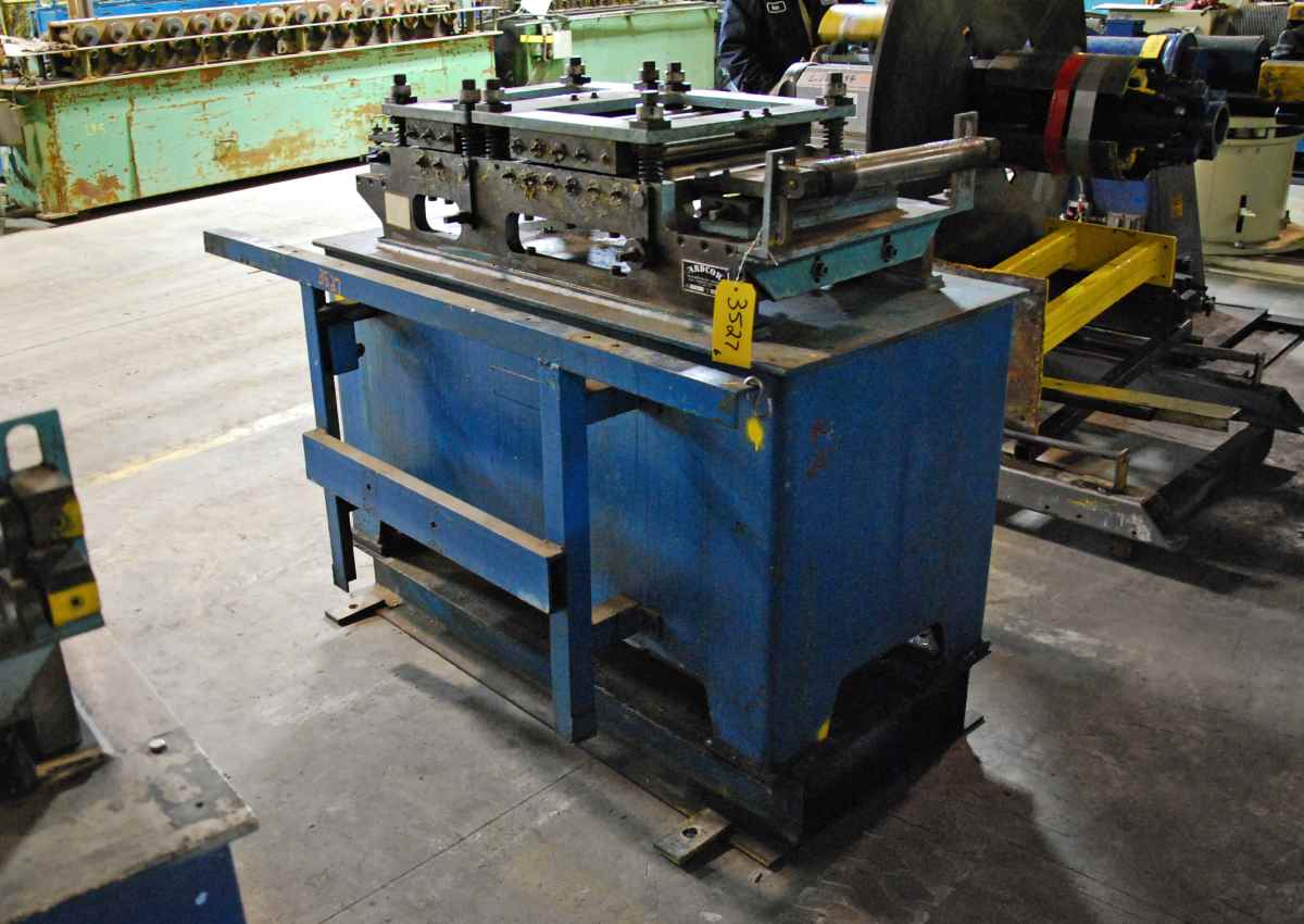 12" Ardcor, 16-roll, stock straightener, idler rolls, 2 entry pinch rolls, 1977 - Image 5