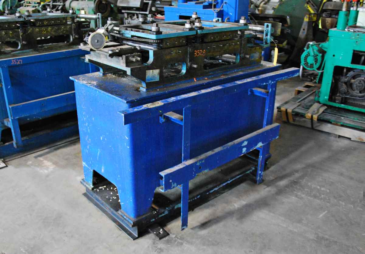 12" Ardcor, 16-roll, stock straightener, idle rolls, 2 entry pinch rolls, 1977 - Image 2