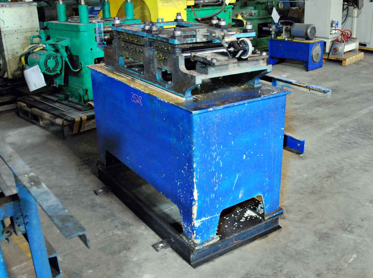 12" Ardcor, 16-roll, stock straightener, idle rolls, 2 entry pinch rolls, 1977 - Image 5