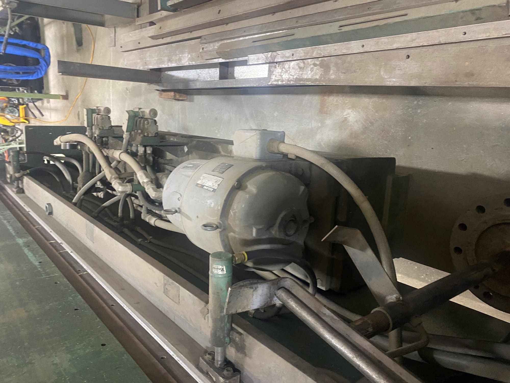 25 Ton, Chicago #SBA-104, hydraulic press brake, 10' overall, 7.5 HP - Image 5