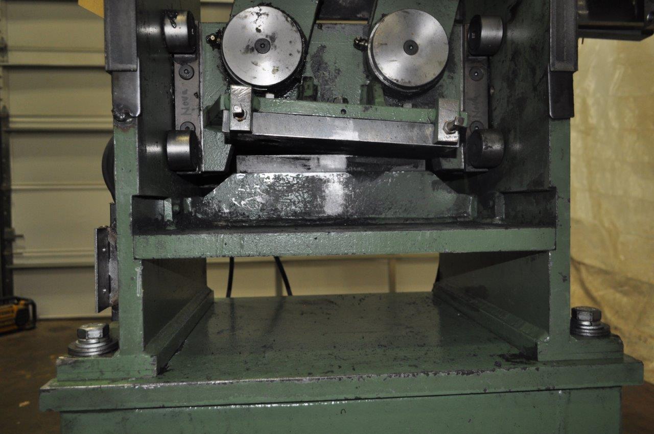 Nova, 10" hydraulic bar shear, 7.5 HP Veljan hydraulic pump, 2013 - Image 5