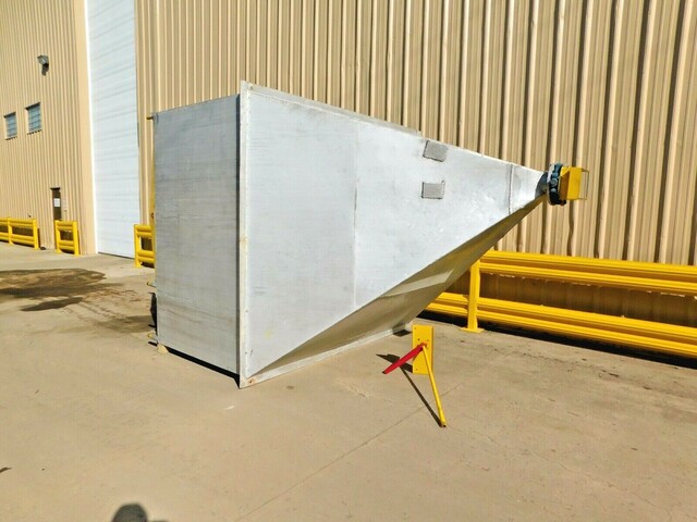 Aluminum hopper, 60" x 96" straight wall, 8" valve, 24" manhole, missing legs - Image 3