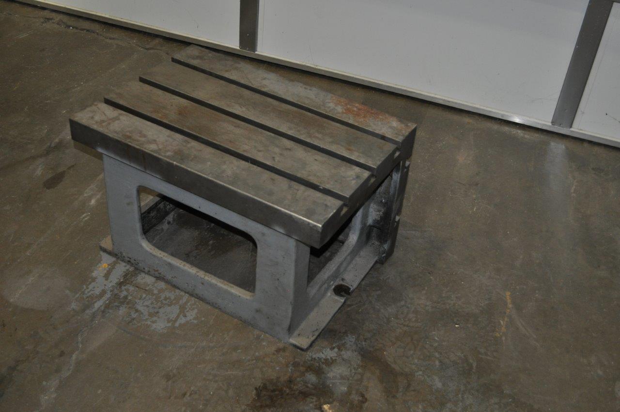 Carlton, radial drill table, 25 LR x 17.5 front back x 16 tall - Image 7
