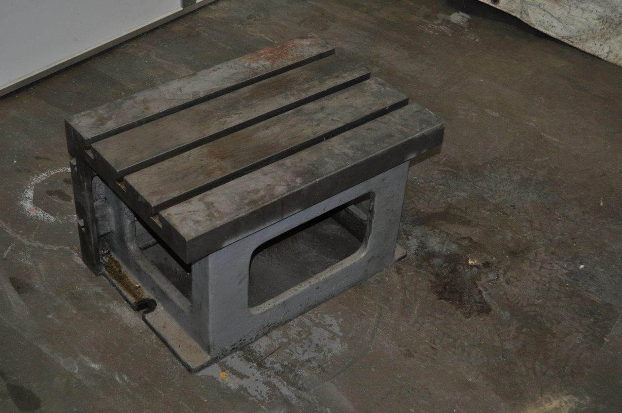 Carlton, radial drill table, 25 LR x 17.5 front back x 16 tall - Image 8