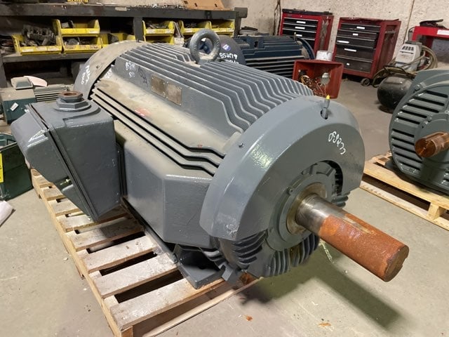 200 HP 1800 RPM Toshiba, Frame 5010UZ, TEFC BB, 2300/4160 Volts - Image 2