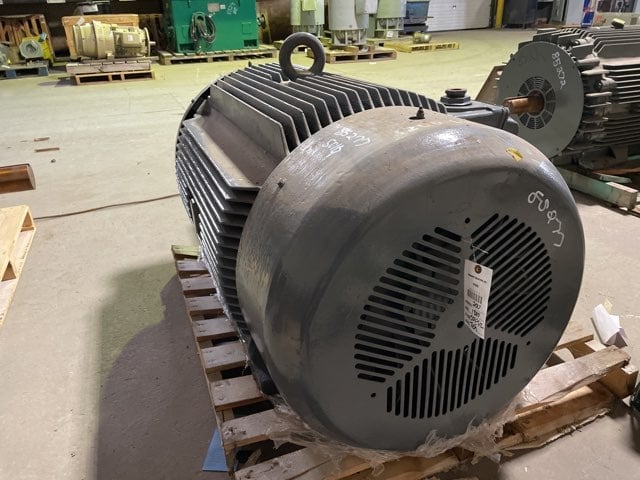 200 HP 1800 RPM Toshiba, Frame 5010UZ, TEFC BB, 2300/4160 Volts - Image 3