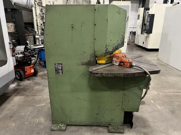1/4" x 8-5/8" x 8-5/8" Amada #CSH-220, hyd notcher, 23 ton, 7/8" stroke variable speed, foot pedal, 1979 - Image 3