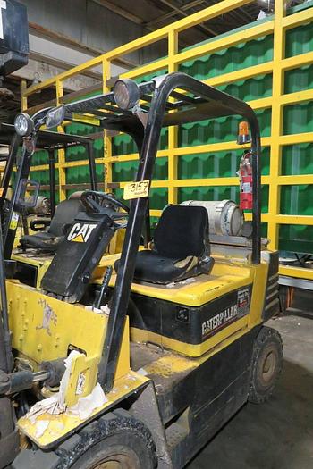 5000 lb. Caterpillar #V50E, propane forklift w/48" Cascade reach fork attachment - Image 2