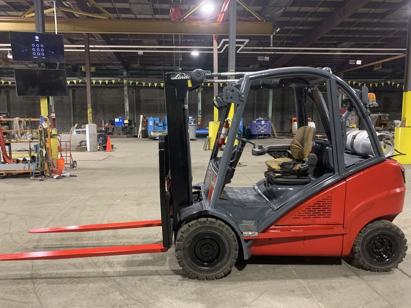 5000 lb. Linde #H25T, propane forklift, 30" forks, 2 stage mast, cushion tires - Image 3
