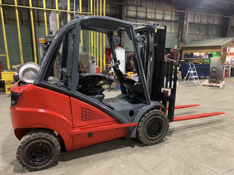5000 lb. Linde #H25T, propane forklift, 30" forks, 2 stage mast, cushion tires - Image 4